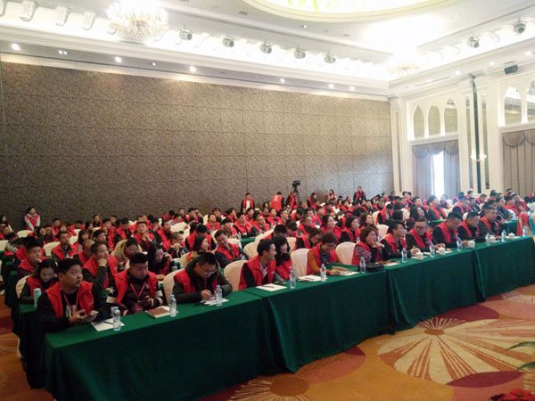 黄瓜AV网站陶瓷磚“大格局·大趨勢·大變革”2018年度經銷商峰會精彩回顧